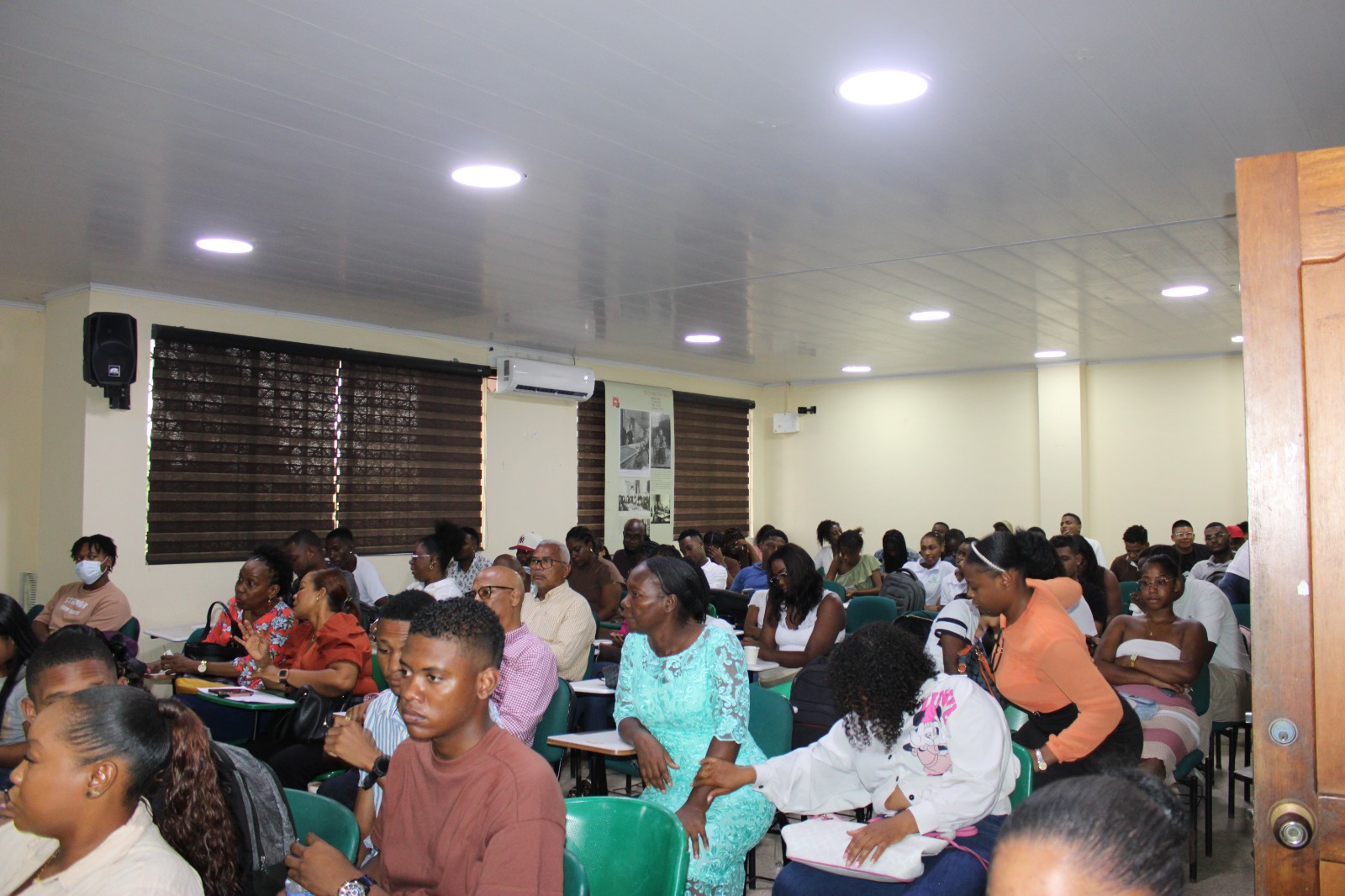 Exitosa jornada académica sobre derecho, paz y comunidades afrodescendientes en la UTCH 