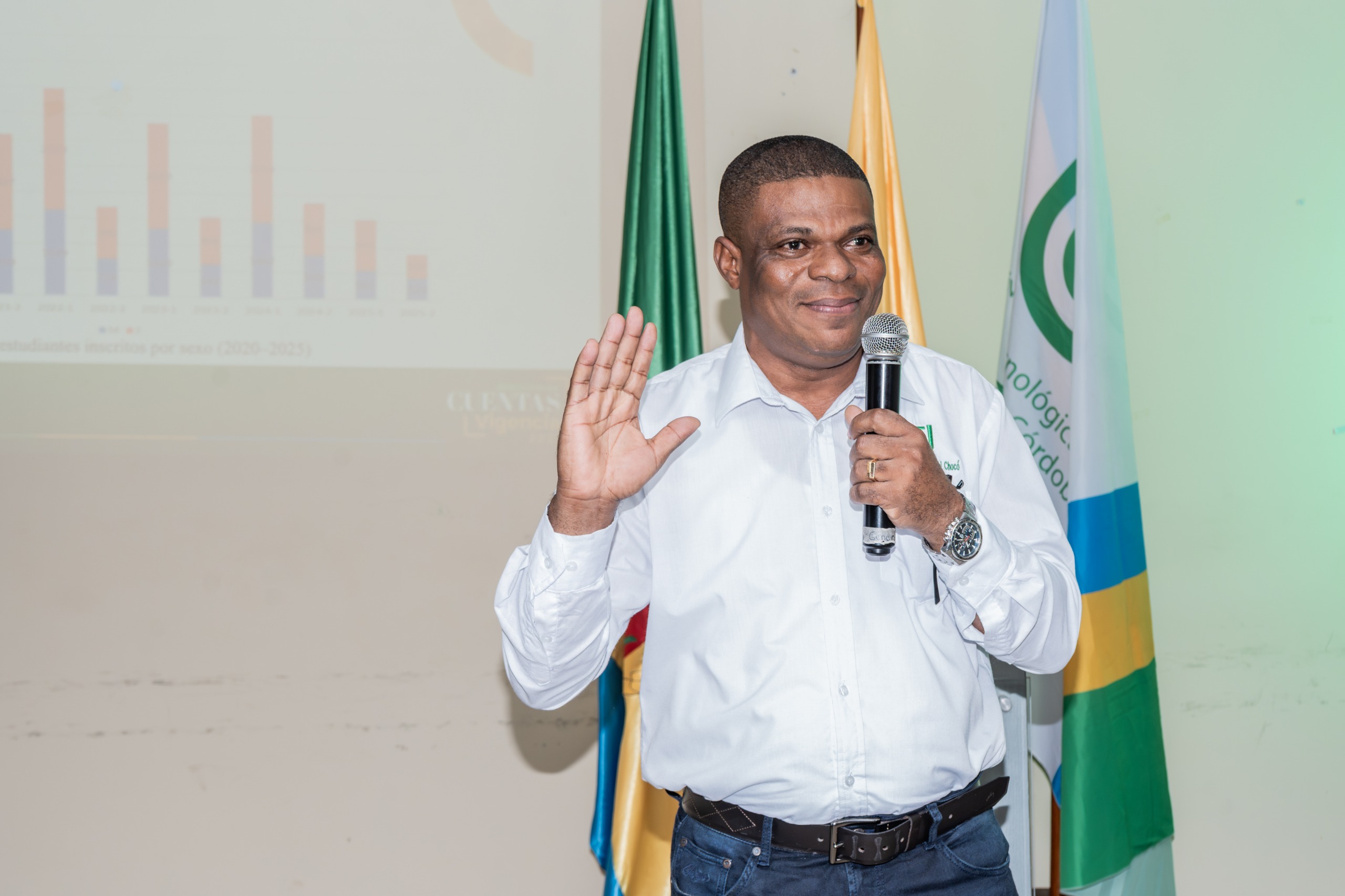 Docente de la UTCH destaca como ponente en Simposio Internacional 