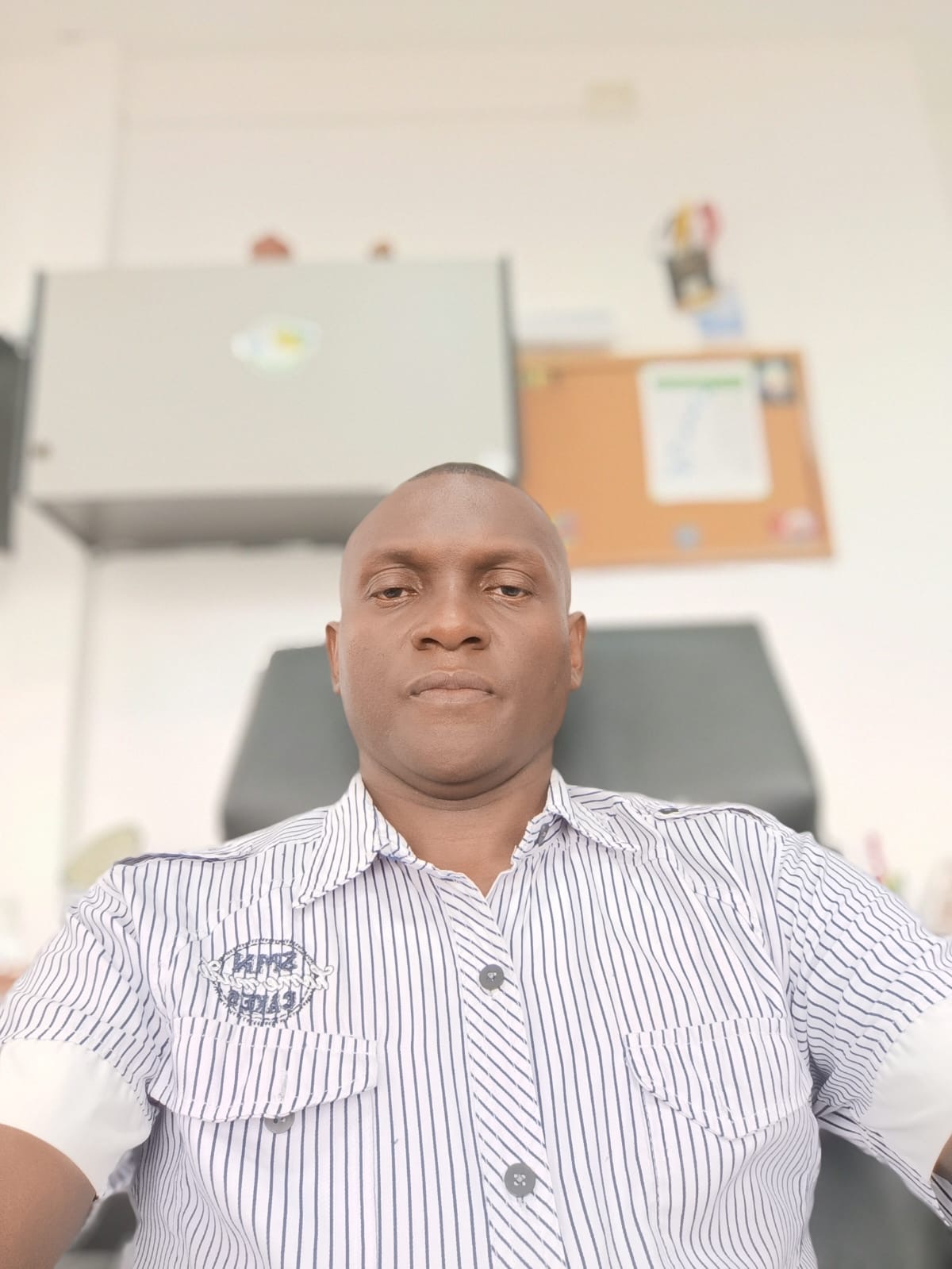 Docente de la UTCH revela efectos de la contaminación por mercurio y arsénico en especies del río Atrato