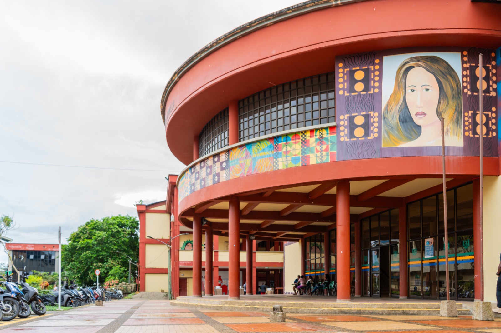 Notificación de la comunidad académica “graduados el 06 y 14 de marzo" Auto de Sustanciación Nro. 108