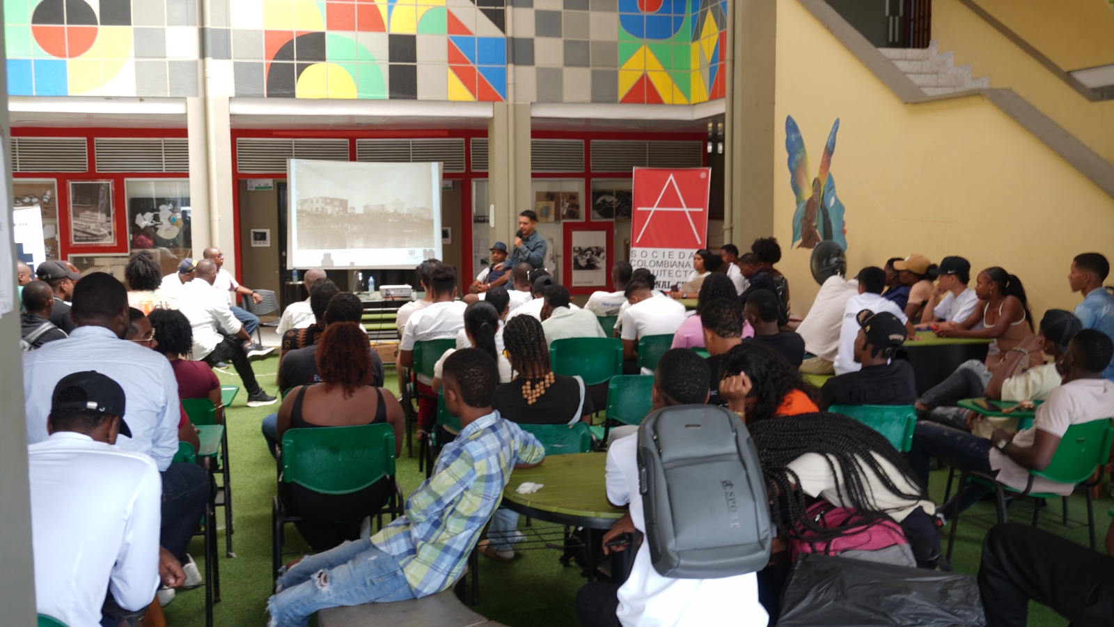 La UTCH promueve el diálogo sobre arquitectura sostenible con el foro “Arquitectura, Madera y Territorio”