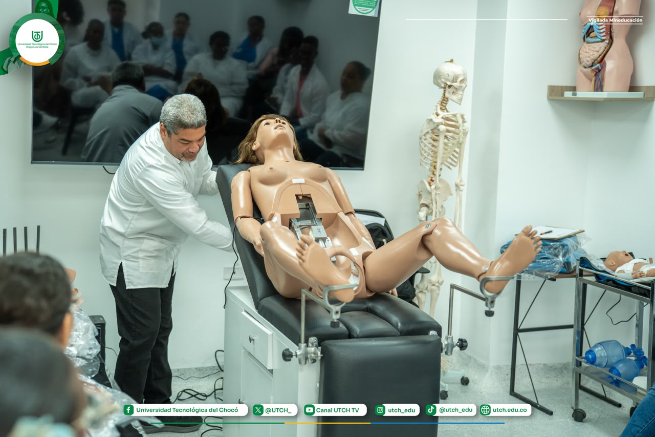 "Noelia", un simulador materno de alta tecnología para prácticas de parto llega a la UTCH 