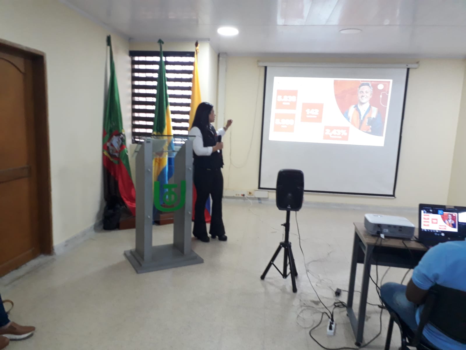 7f55fb59 c27e 4904 a994 20fd53c4bafe