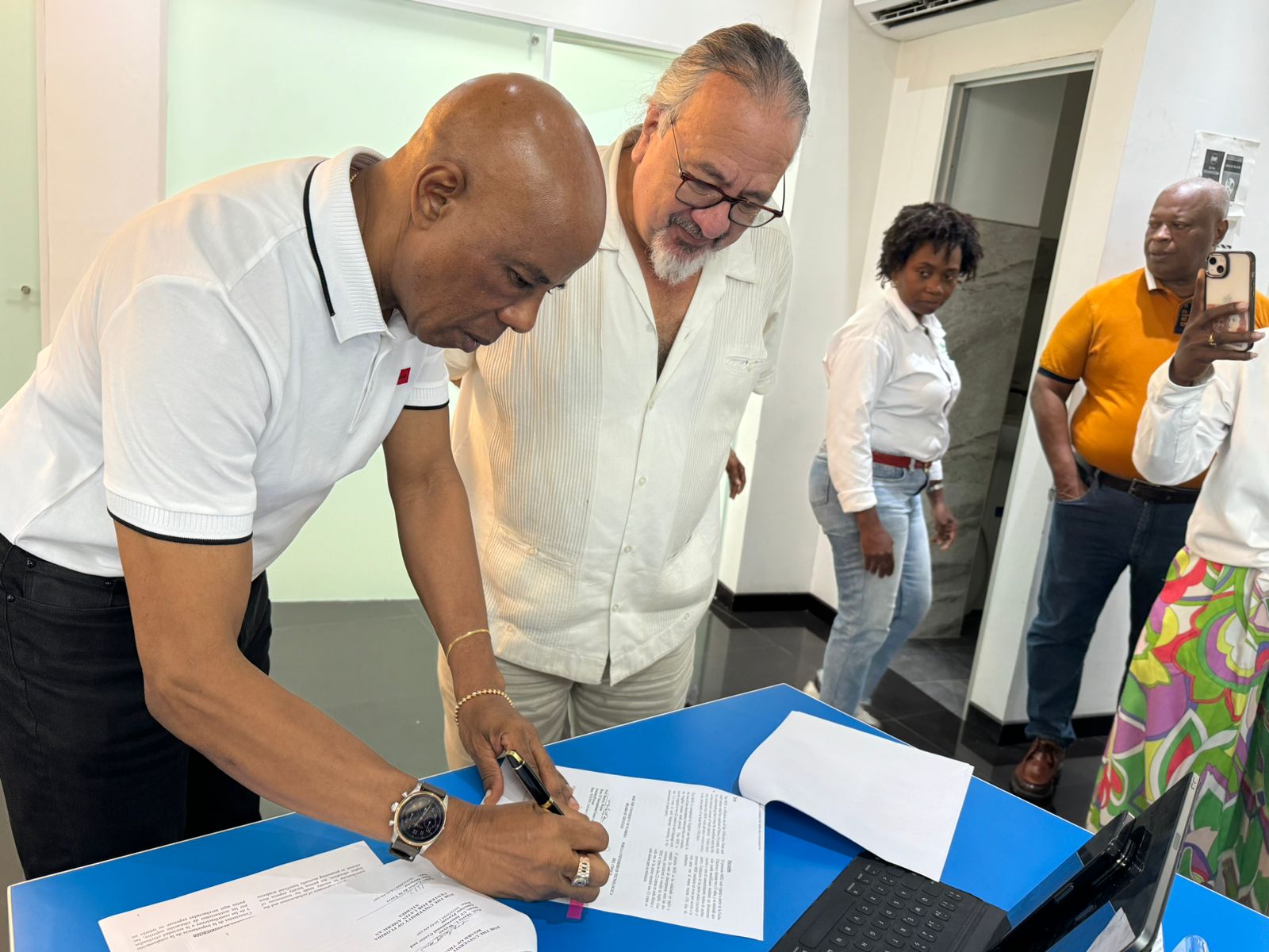 Imagen de WhatsApp 2024 11 08 a las 13.17.24 c6fe44e1