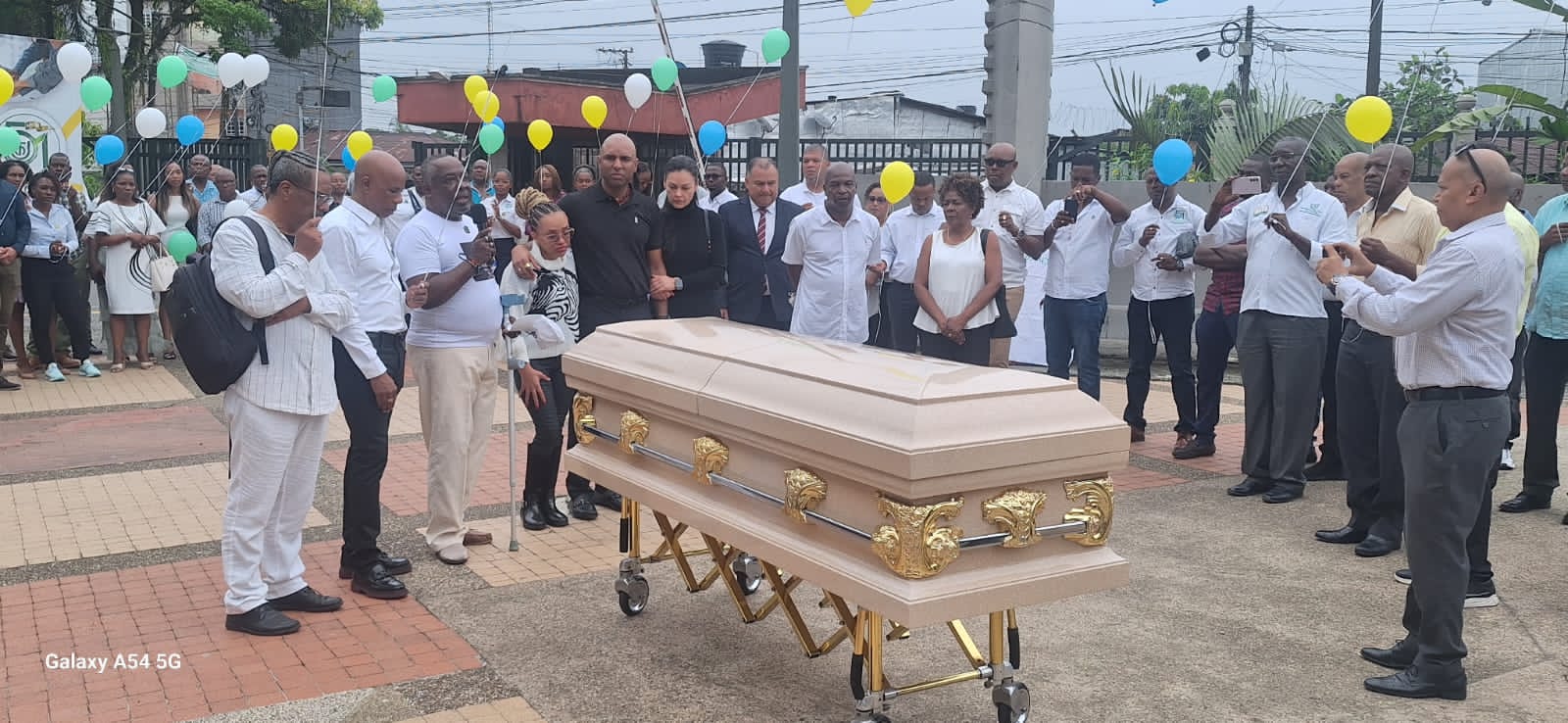 fced894d 5450 4561 bd1d 0d74d5ce888d